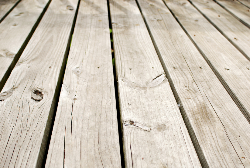 Timber-Decking-Cracking